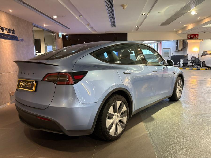Model Y Standard Range - Image 2